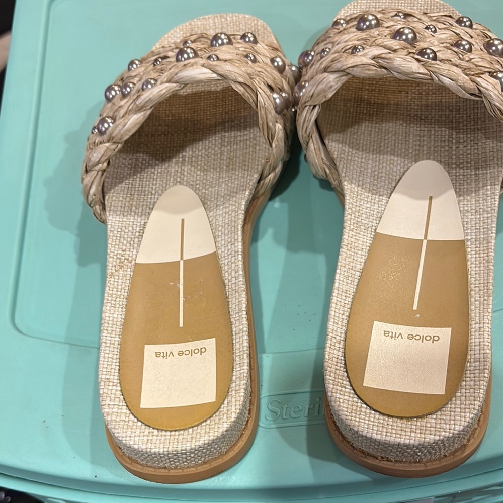 Dolce Vita Cream and Silver Sandals with Braided Design size 8 - Picture 4 of 5